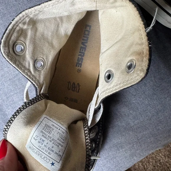 Converse Black and White High-Tops - Picture 3 of 6